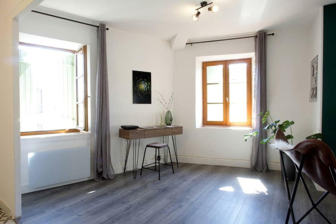 Les Gites De Laure - L'Or Vert, Appartement Avec Vue Sur Le Chateau, Parking Prive, Climatisation, Netflix, A 160 M De La Cite Medievale Carcassonne Exterior foto