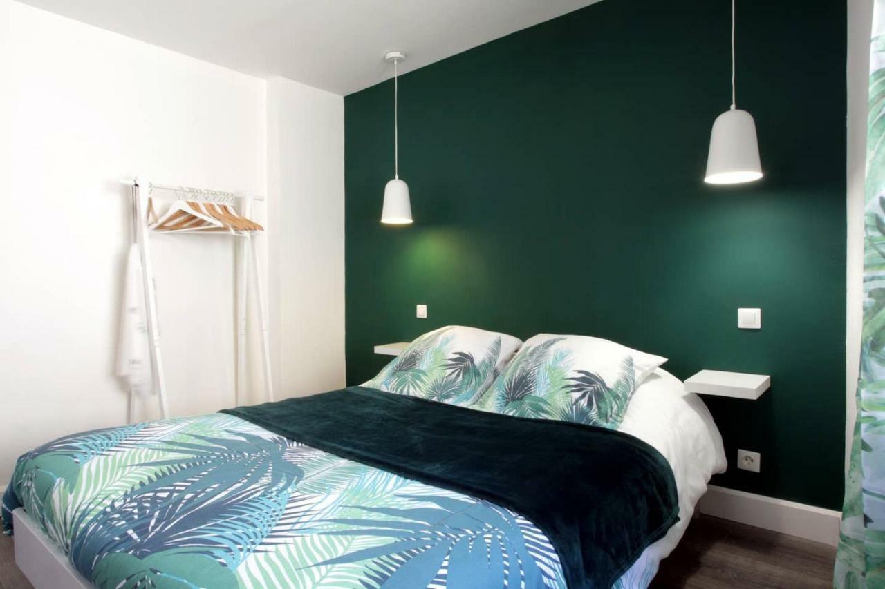 Les Gites De Laure - L'Or Vert, Appartement Avec Vue Sur Le Chateau, Parking Prive, Climatisation, Netflix, A 160 M De La Cite Medievale Carcassonne Exterior foto