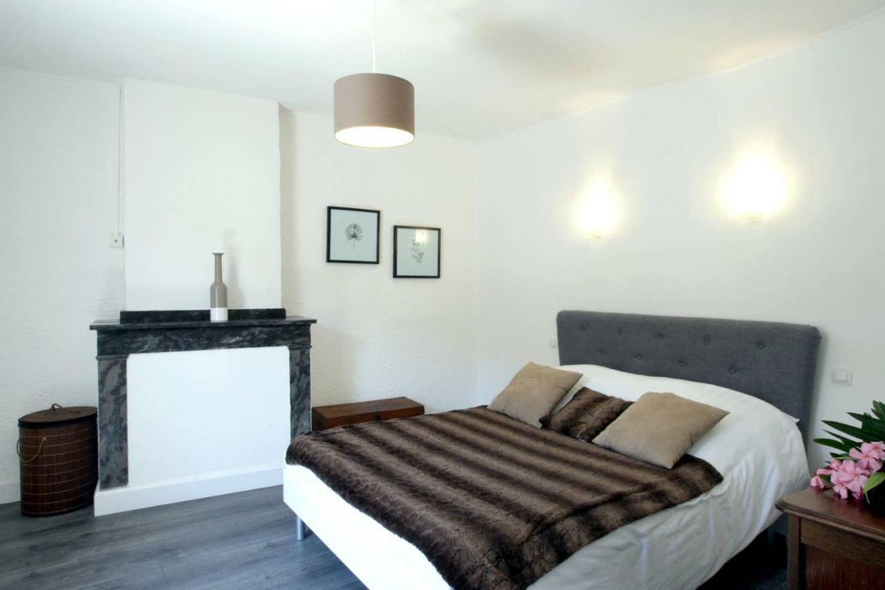 Les Gites De Laure - L'Or Vert, Appartement Avec Vue Sur Le Chateau, Parking Prive, Climatisation, Netflix, A 160 M De La Cite Medievale Carcassonne Exterior foto
